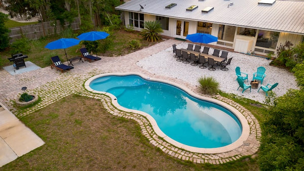Walk to stadium & UF! Backyard &…