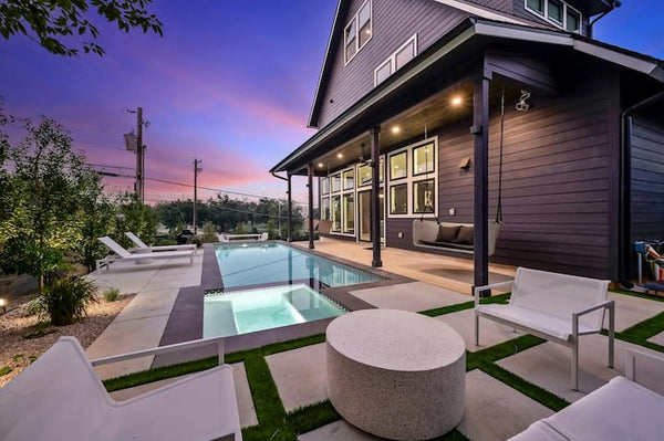 Pool, Lounge, Bar | East Austin…