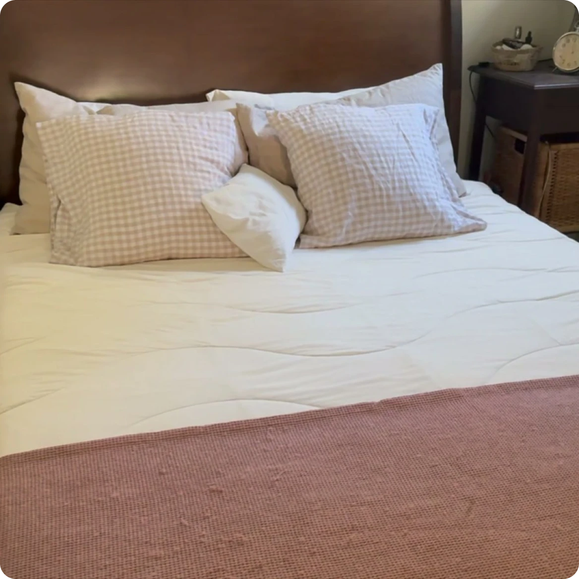Anja Eckert with the Evercool® Comforter