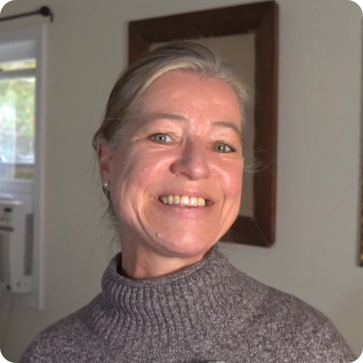 Anja Eckert next to a Rest bed