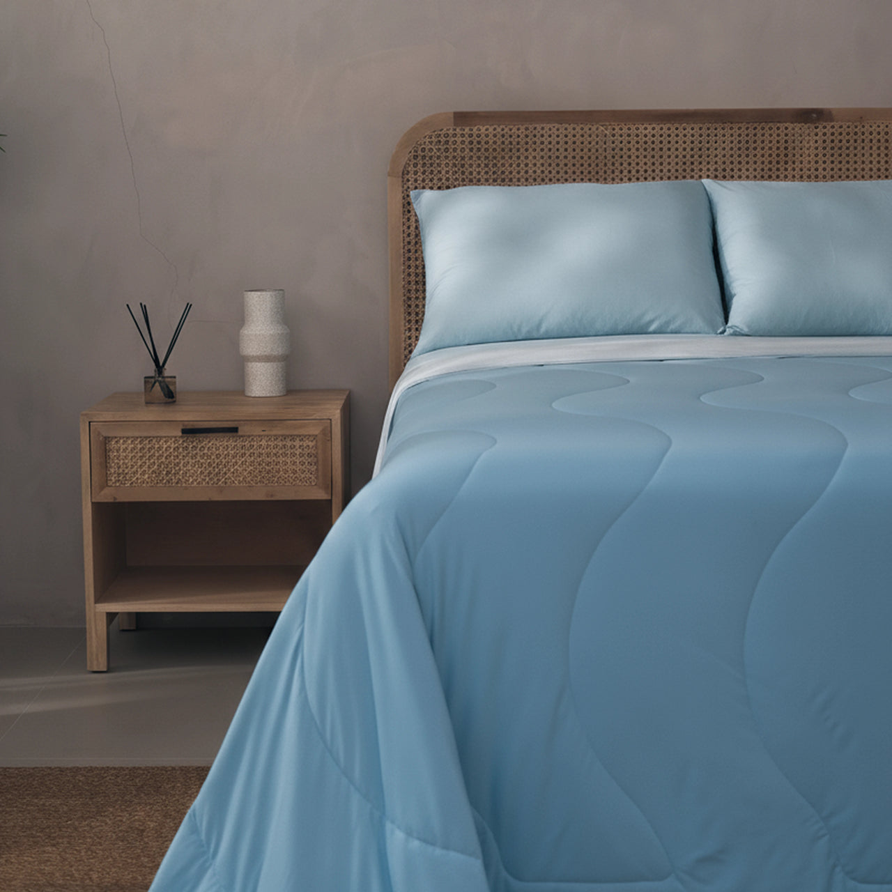 Award-Winning Evercool® Cooling Comforter Rest®